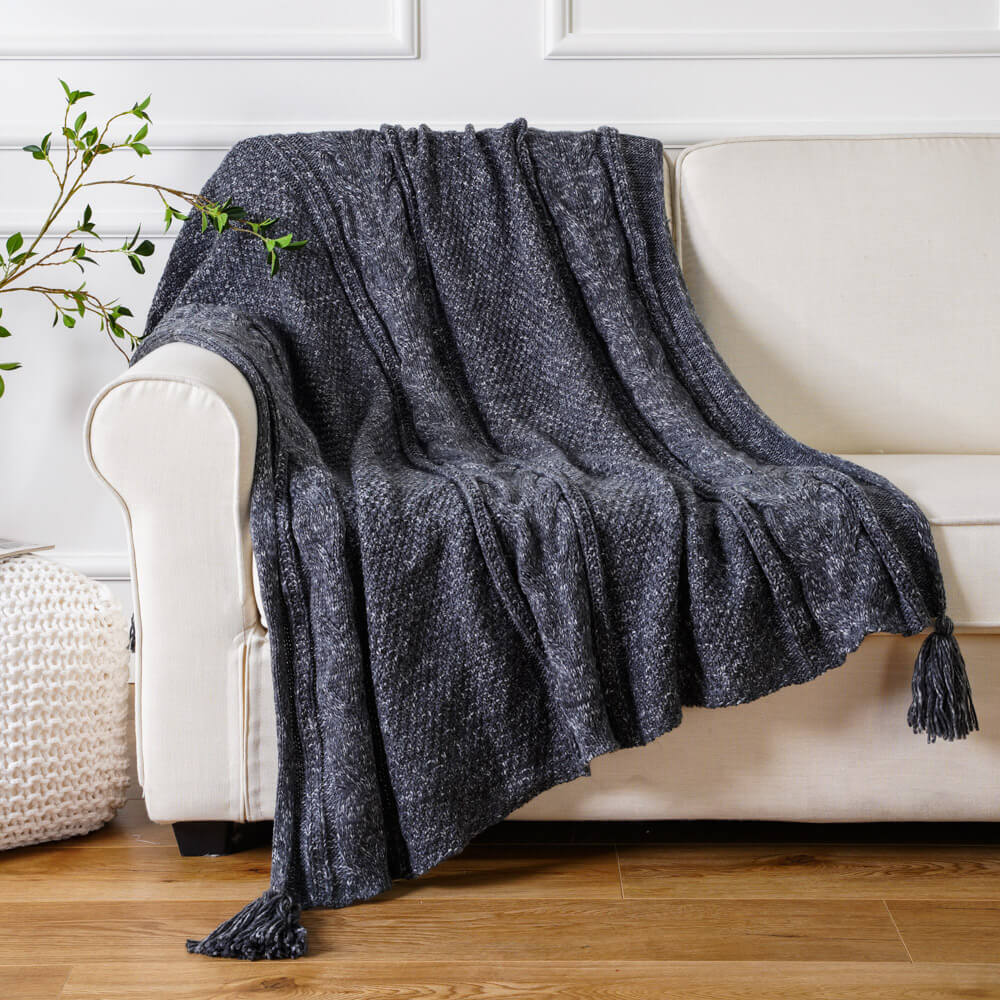 Heathered Recycle Knit Blanket with Tassels - Olive Home