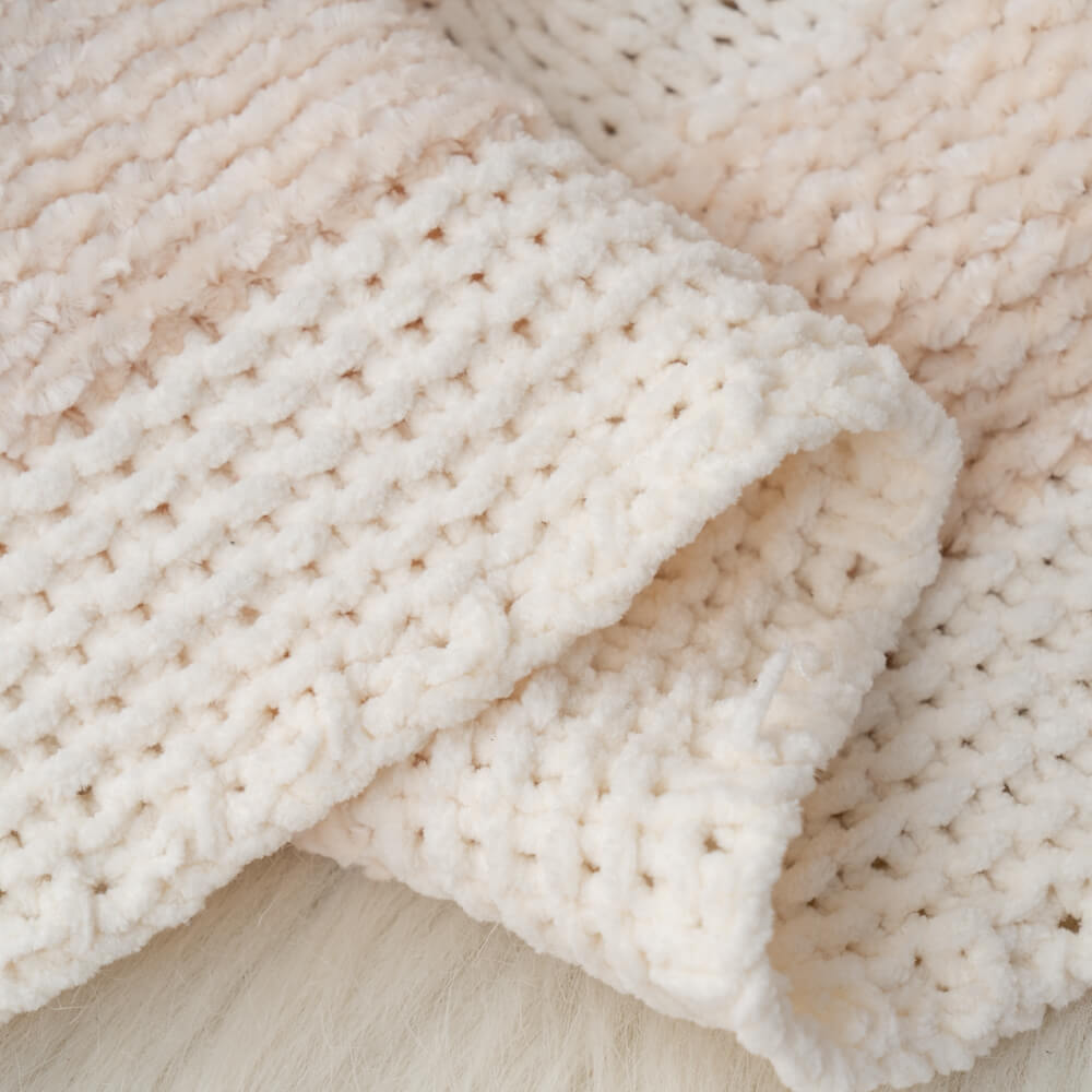 Knitted Blanket 3 1