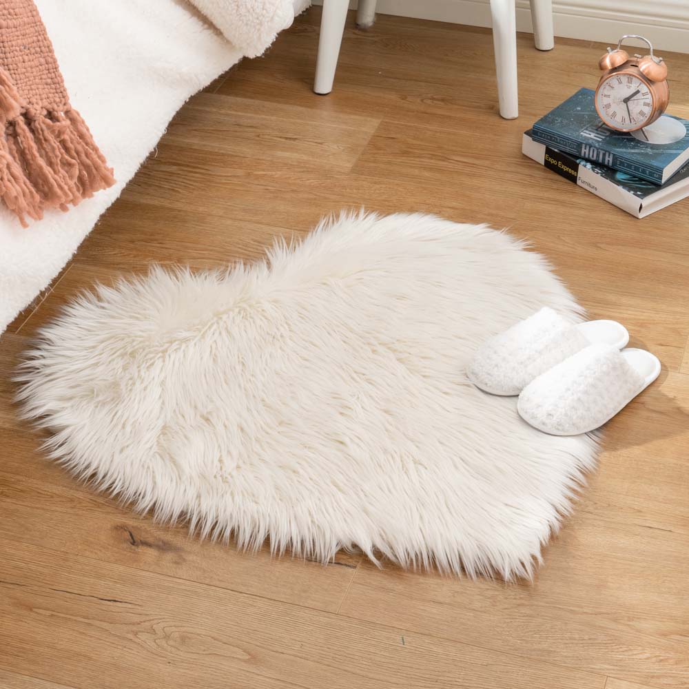 Heart Shaped Faux Fur RugSeat Cover 3 4