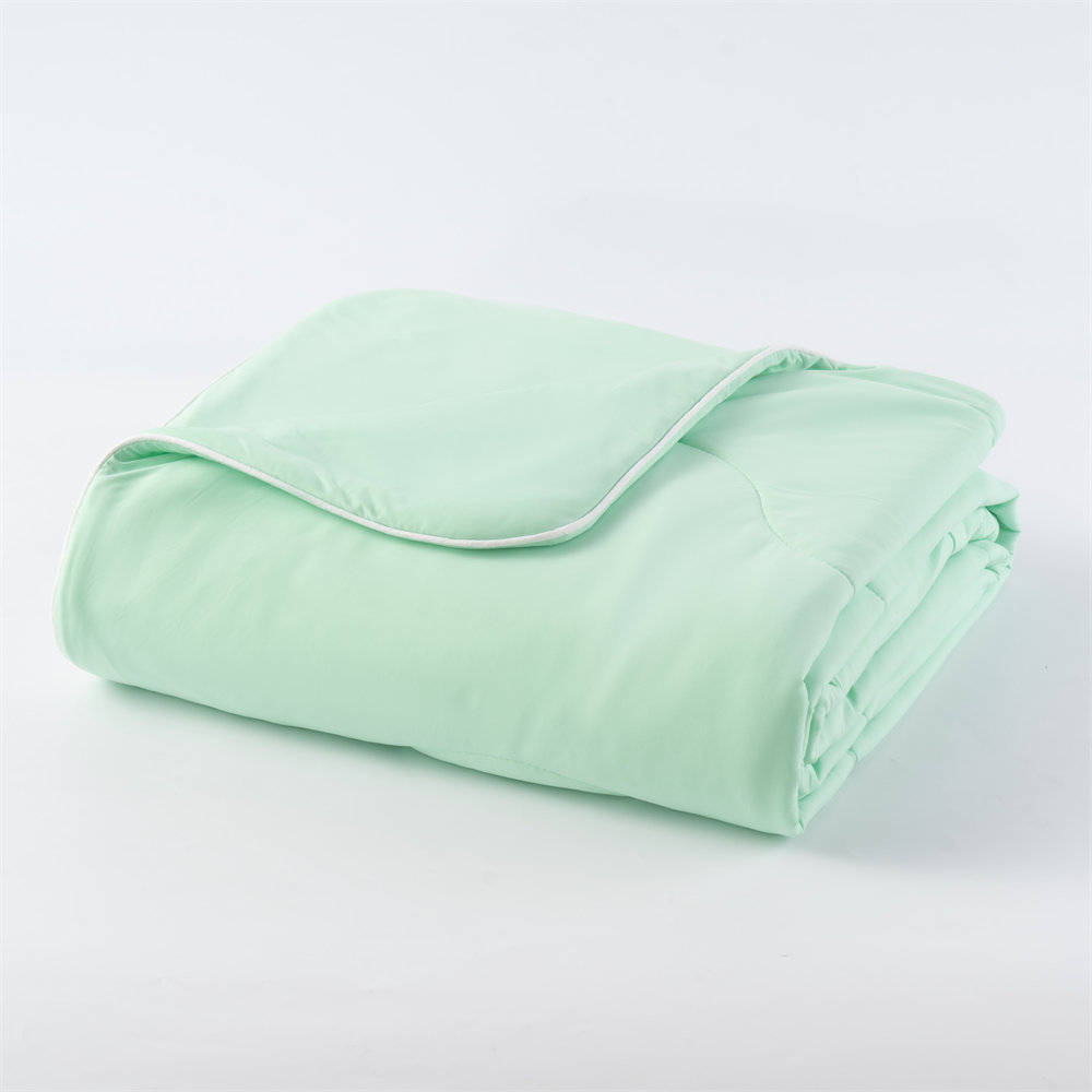light weight cooling comforter 5