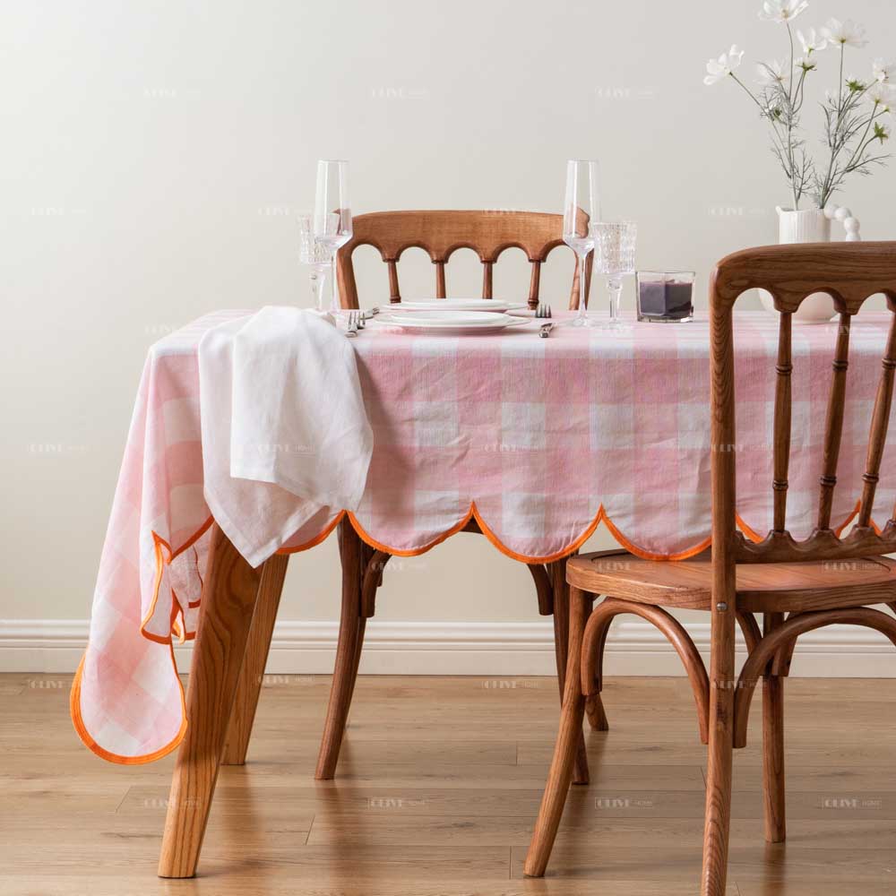 embroidered scallop tablecloth 1