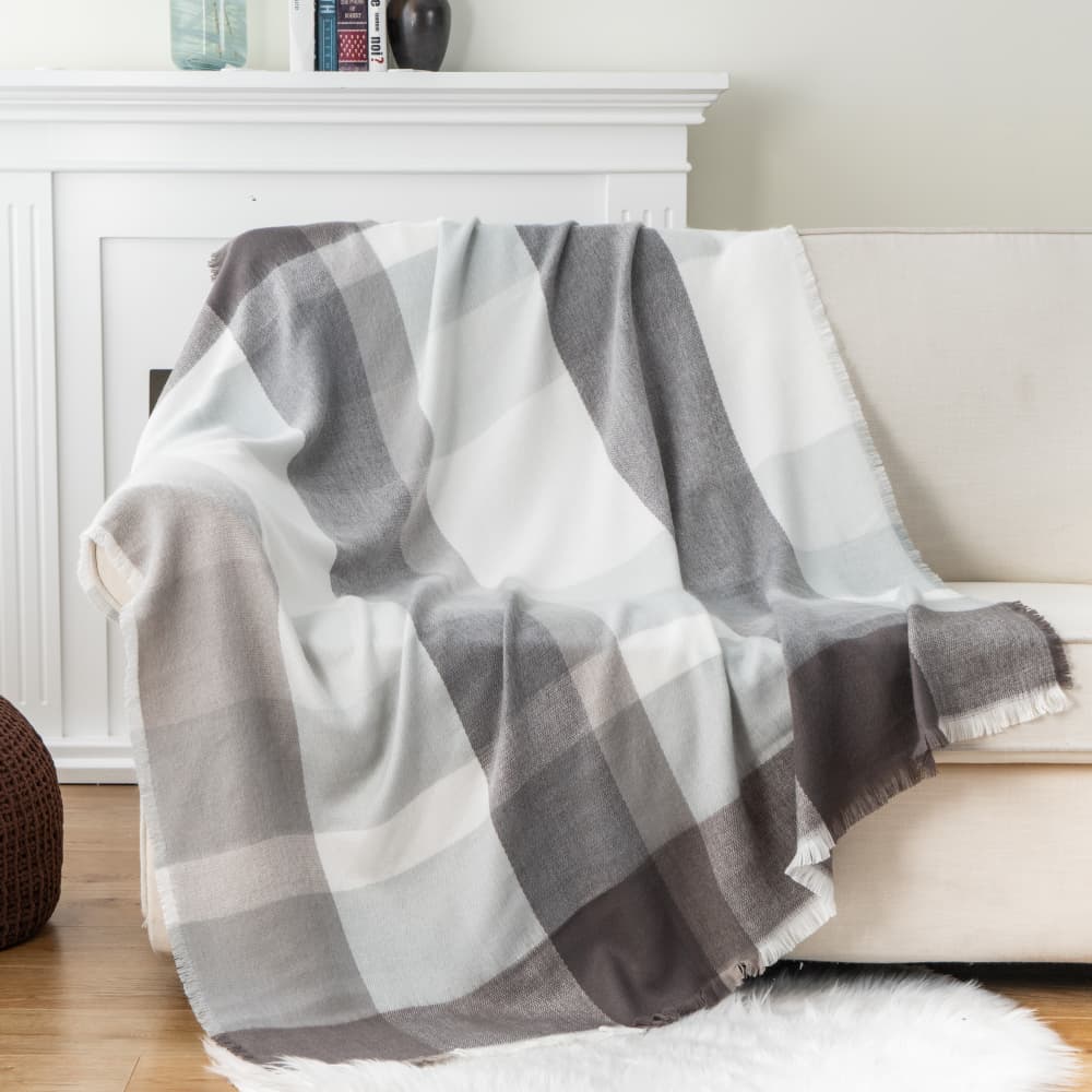 Off price Checkered Woven Throw 3