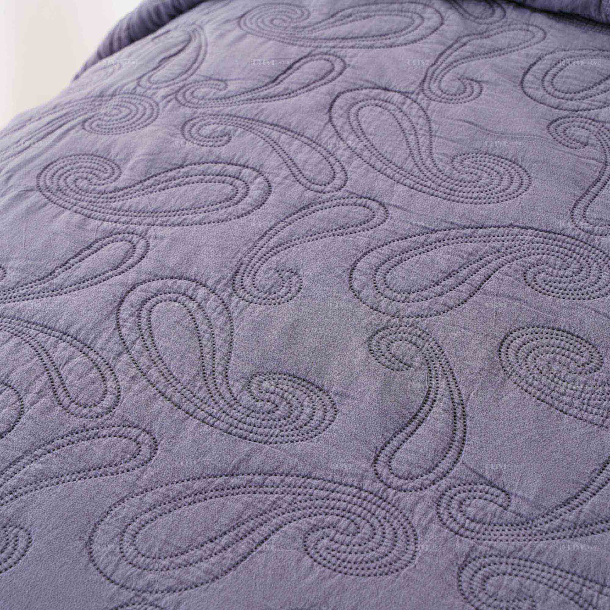 Paisley cotton coverlet 4