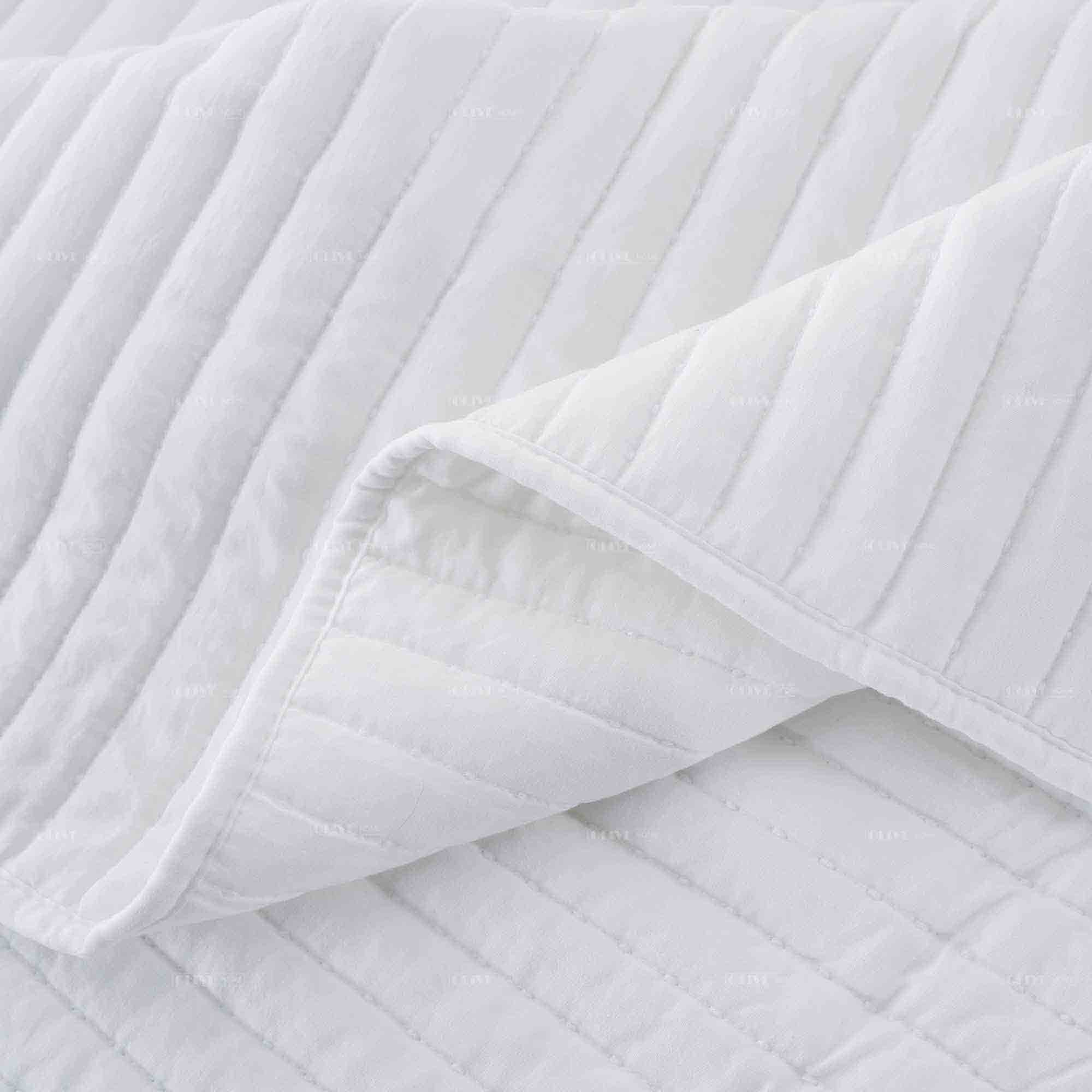 Striped cotton coverlet 4